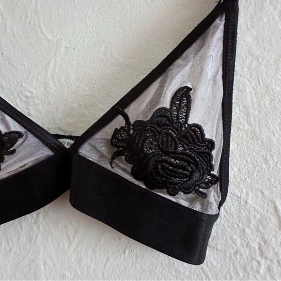 Kimchi Blue Out From Under Serena Floral Appliqué Mesh Bralette Size S - Picture 3 of 5